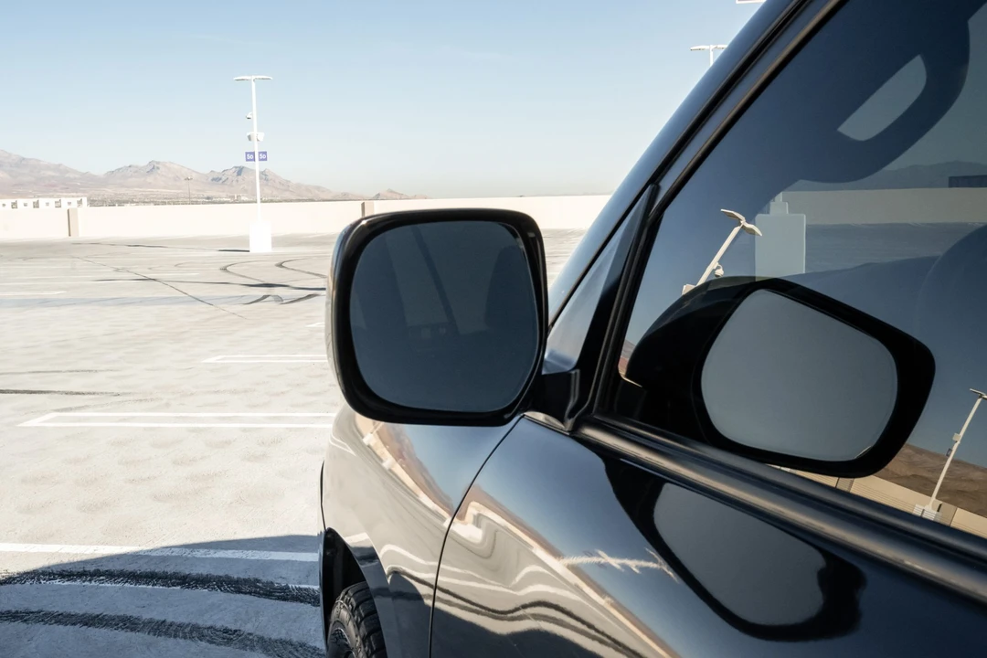 2011 Lexus LX 2nd Gen - Image 25 of 31