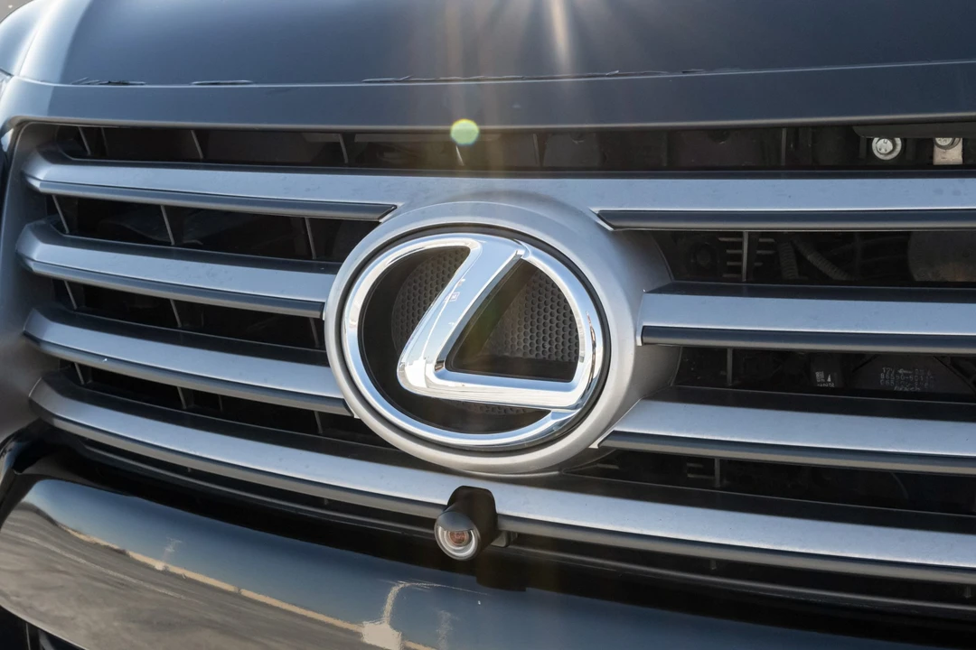 2011 Lexus LX 2nd Gen - Image 29 of 31