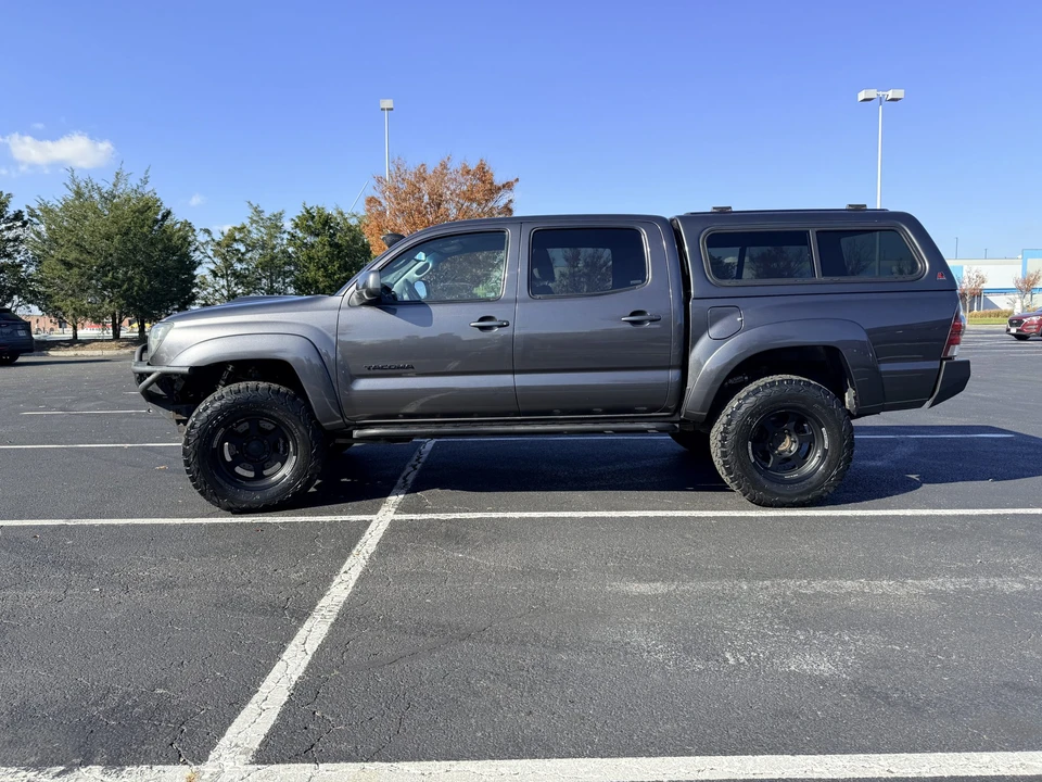 2011 Toyota Tacoma 2nd Gen - Image 14 of 31