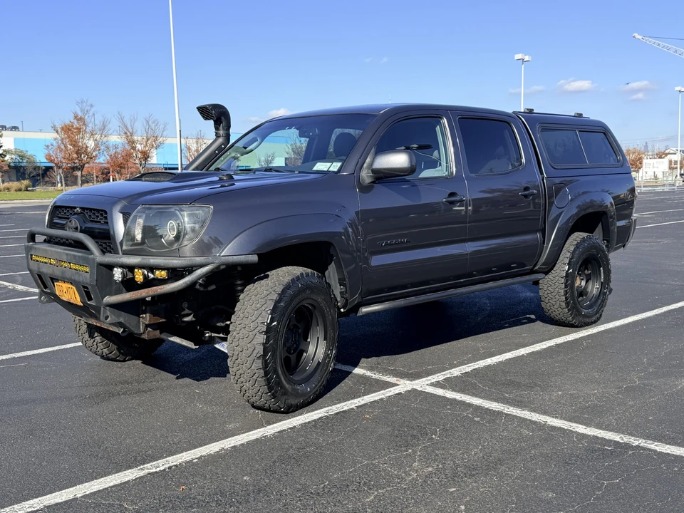 2011 Toyota Tacoma 2nd Gen - Image 9 of 31