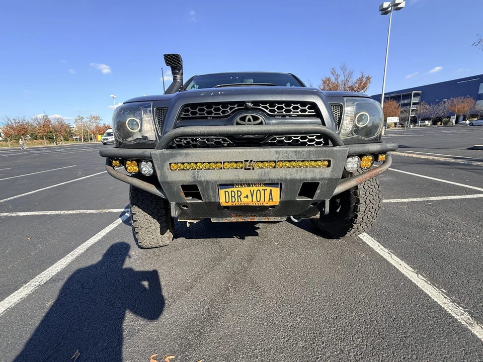 2011 Toyota Tacoma 2nd Gen - Image 6 of 31