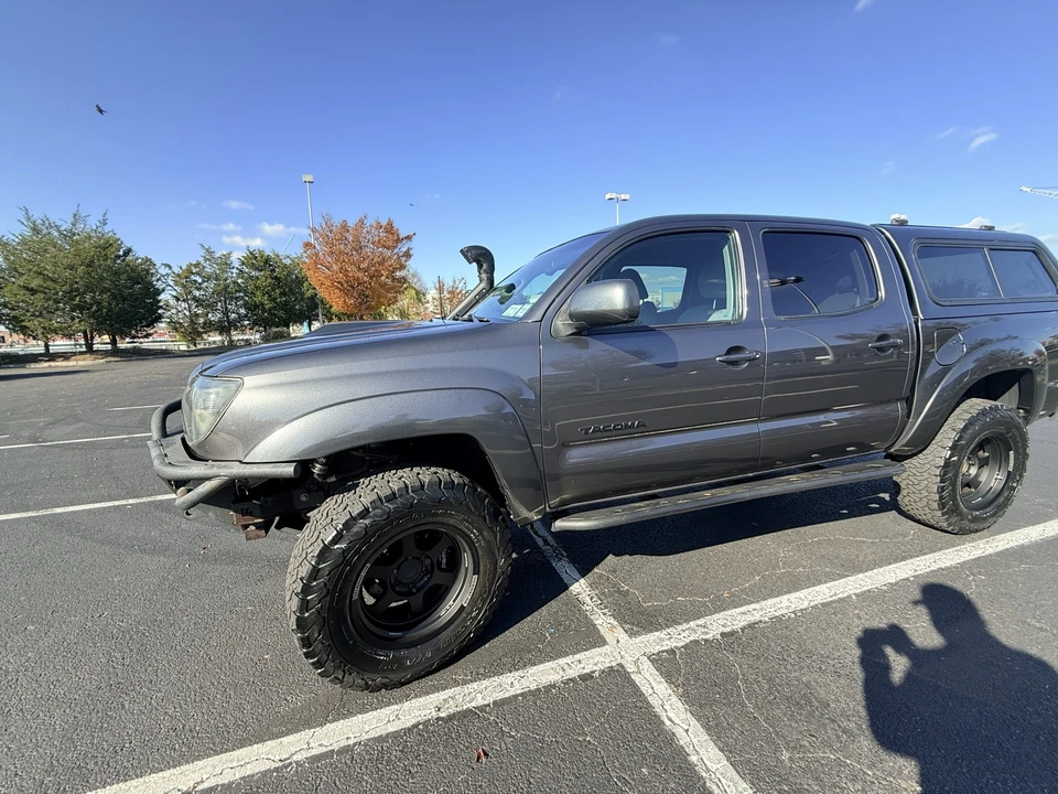 2011 Toyota Tacoma 2nd Gen - Image 13 of 31