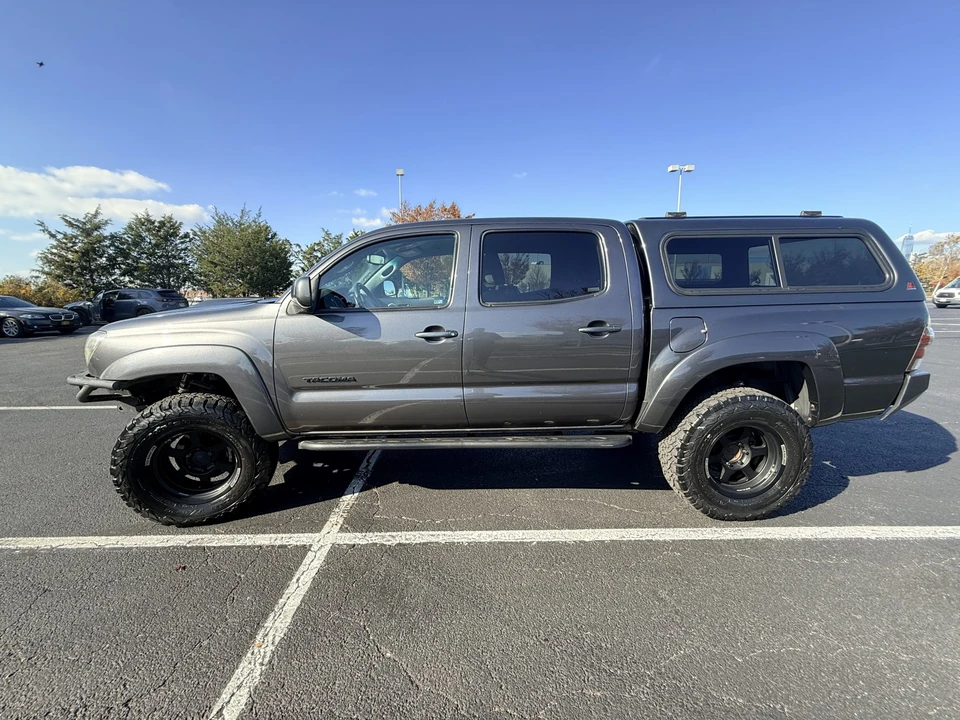 2011 Toyota Tacoma 2nd Gen - Image 15 of 31