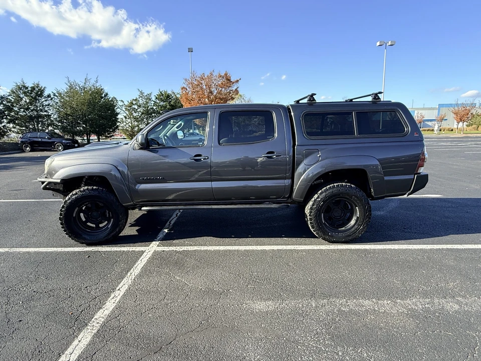 2011 Toyota Tacoma 2nd Gen - Image 16 of 31