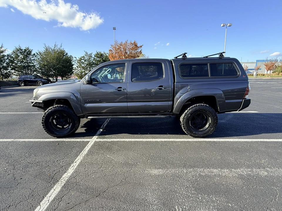 2011 Toyota Tacoma 2nd Gen - Image 17 of 31
