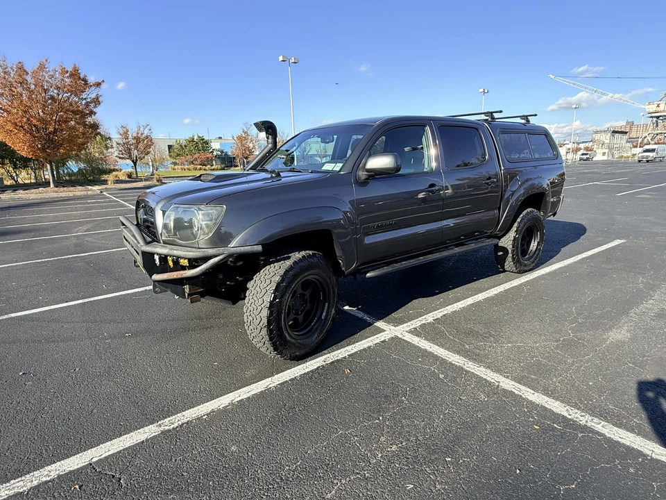 2011 Toyota Tacoma 2nd Gen - Image 12 of 31