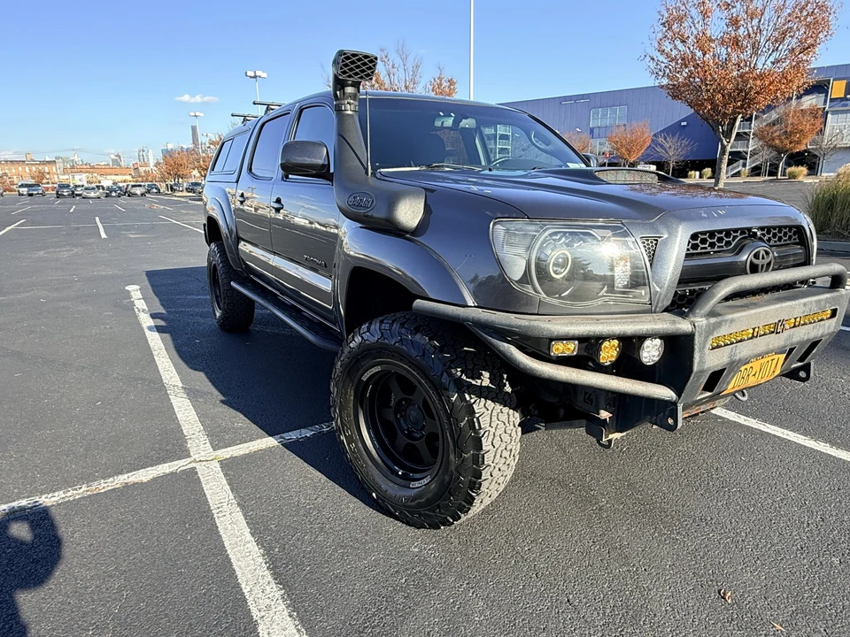 2011 Toyota Tacoma 2nd Gen - Image 3 of 31