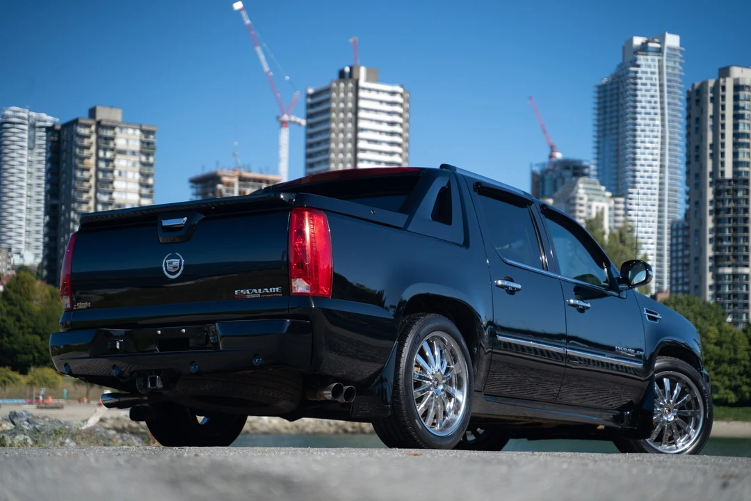 2012 Cadillac Escalade & EXT 3rd Gen - Image 21 of 31