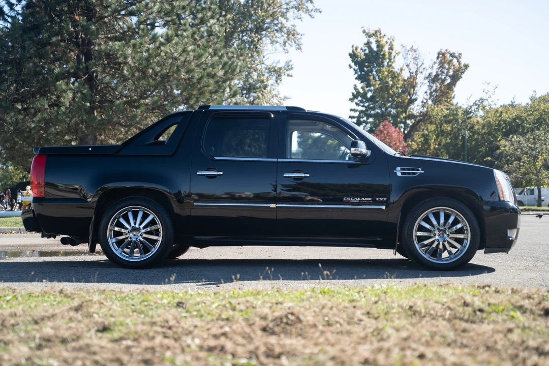 2012 Cadillac Escalade & EXT 3rd Gen - Image 15 of 31