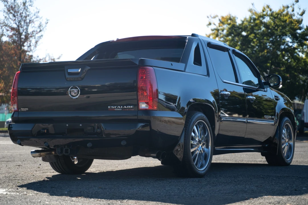 2012 Cadillac Escalade & EXT 3rd Gen - Image 17 of 31