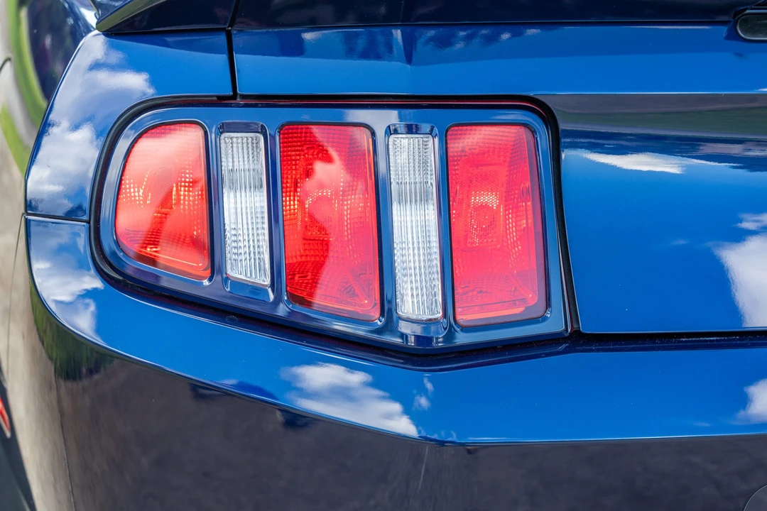 2012 Ford S197 Mustang GT - Image 17 of 31