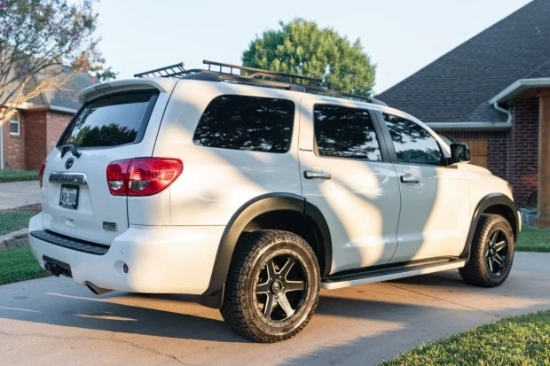 2013 Toyota Sequoia 2nd Gen - Image 2 of 7