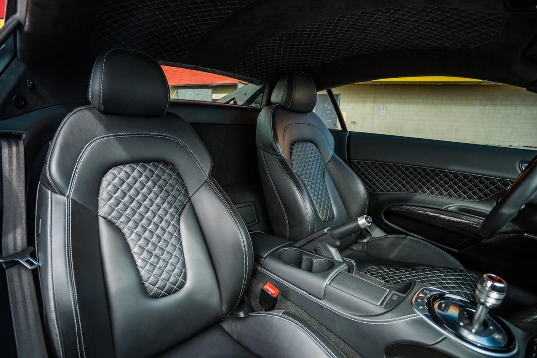 2014 Audi 42 R8 - Image 28 of 31