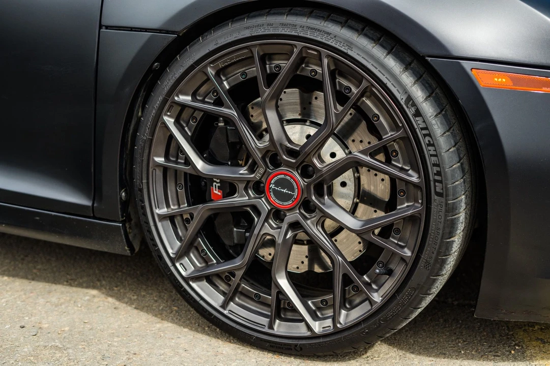 2014 Audi 42 R8 - Image 20 of 31