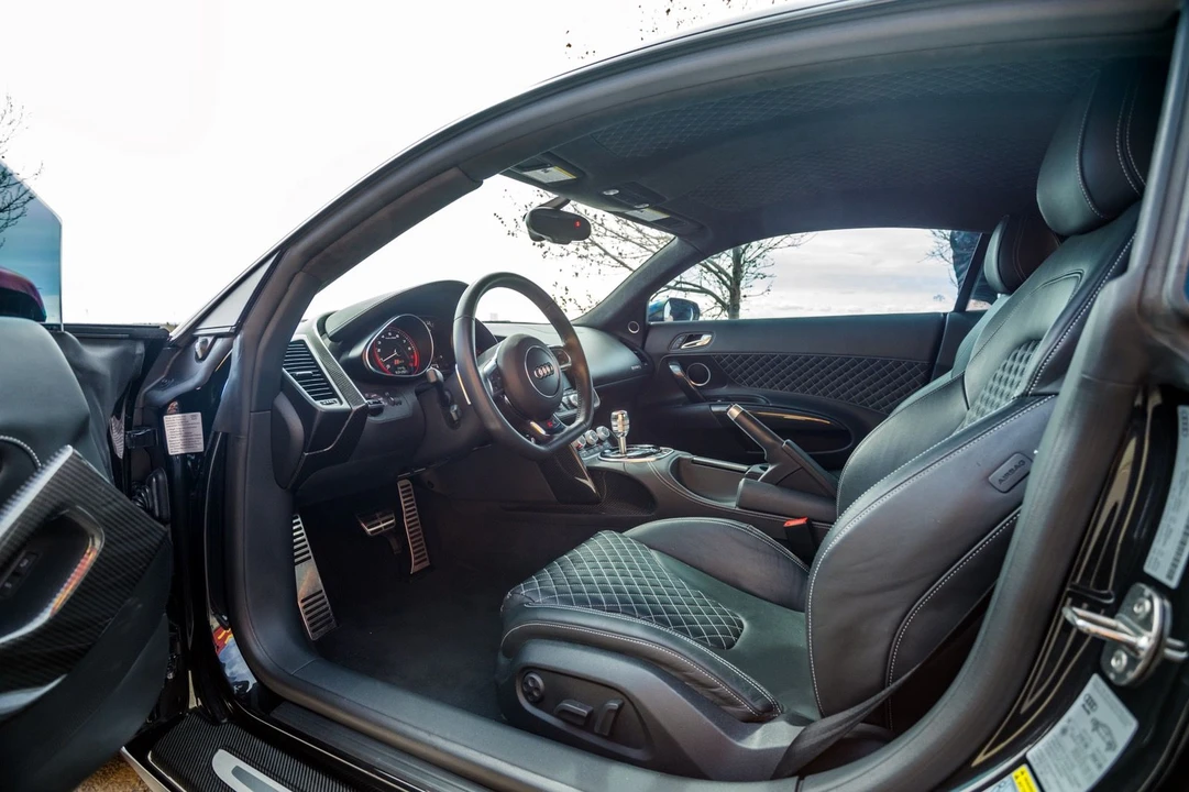 2014 Audi 42 R8 - Image 22 of 31