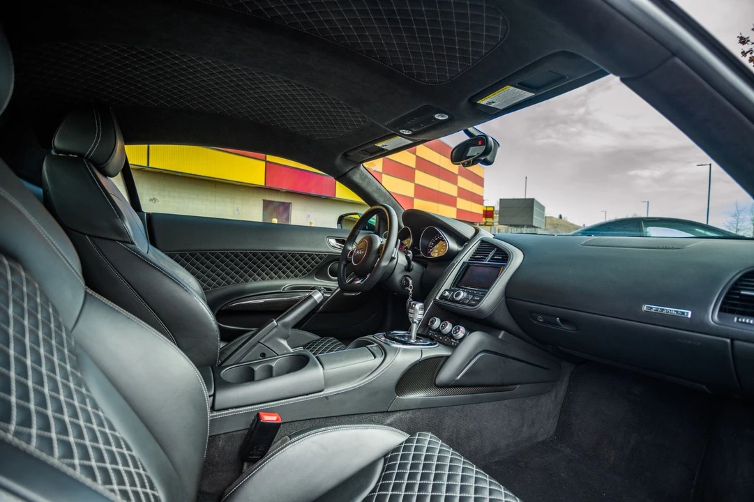 2014 Audi 42 R8 - Image 26 of 31