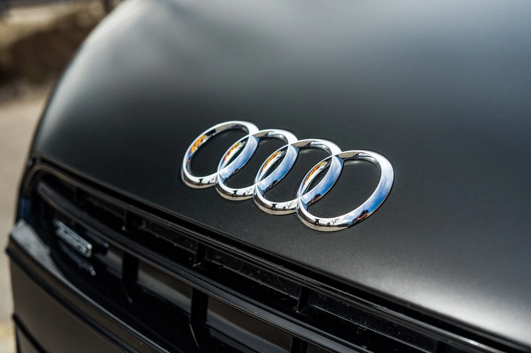 2014 Audi 42 R8 - Image 16 of 31