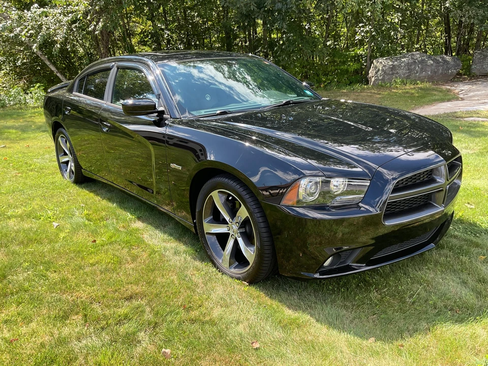 2014 Dodge Charger 6th Gen - Image 5 of 31