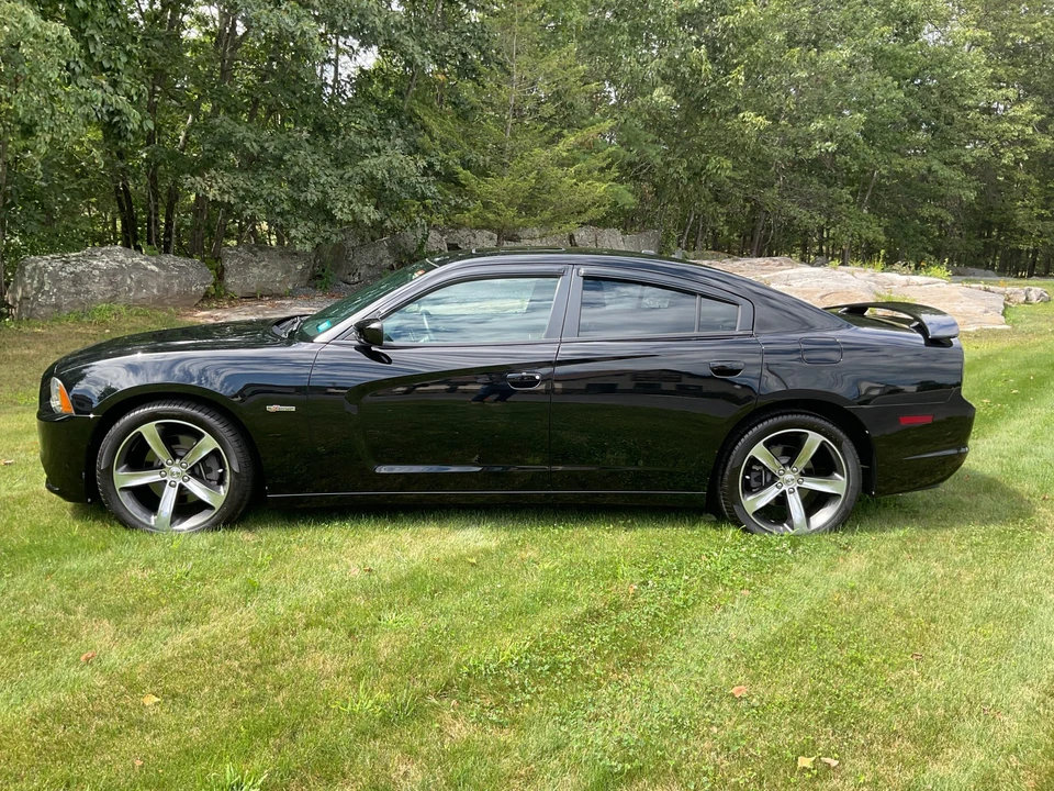 2014 Dodge Charger 6th Gen - Image 11 of 31