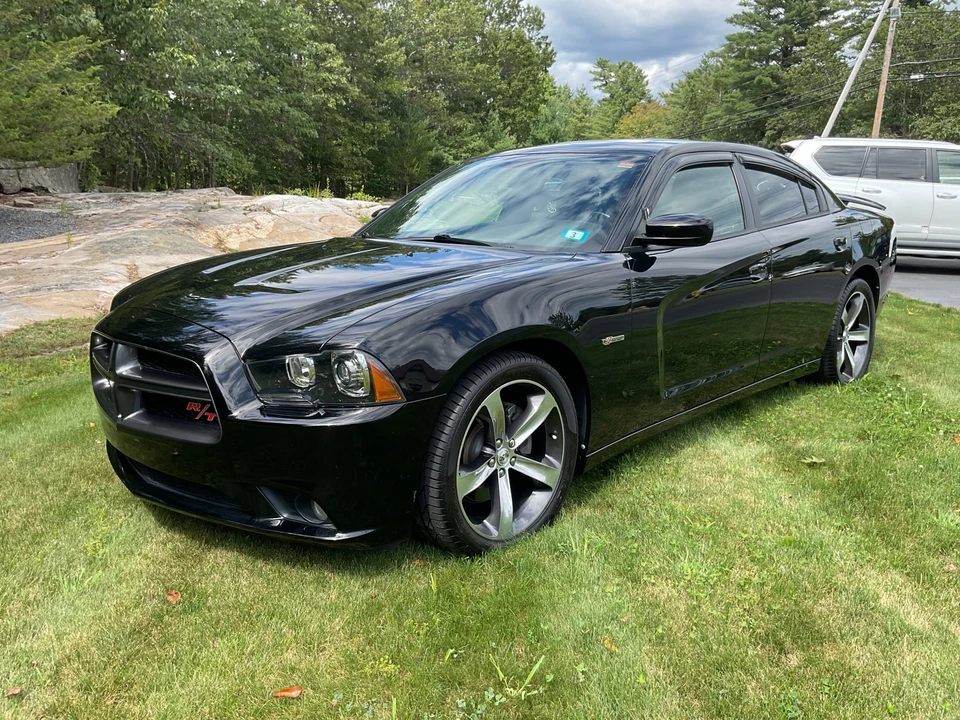 2014 Dodge Charger 6th Gen - Image 2 of 31