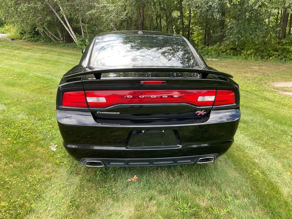 2014 Dodge Charger 6th Gen - Image 9 of 31