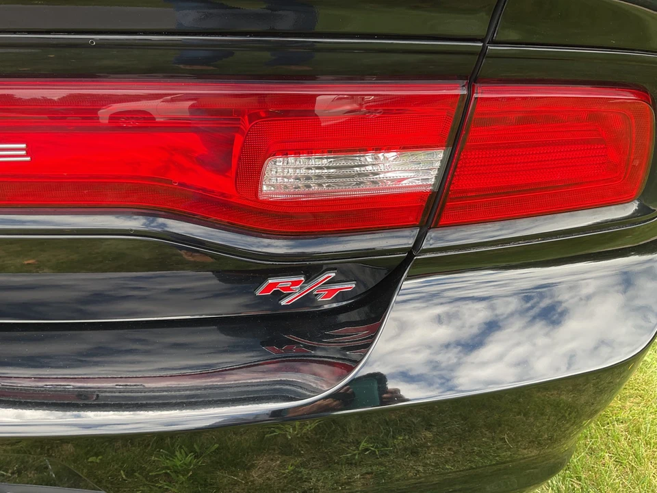 2014 Dodge Charger 6th Gen - Image 25 of 31