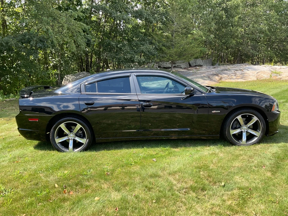 2014 Dodge Charger 6th Gen - Image 6 of 31