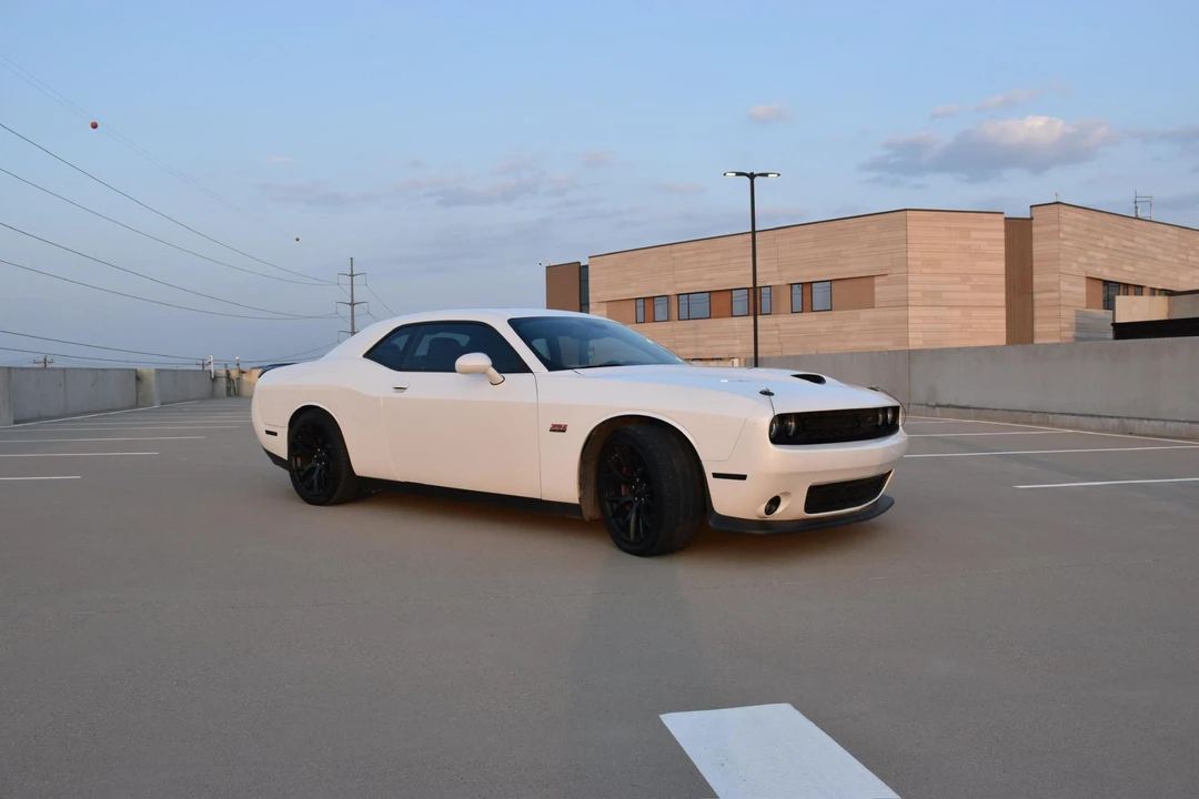 2015 Dodge Challenger SRT8 & 392 3rd Gen - Image 3 of 31