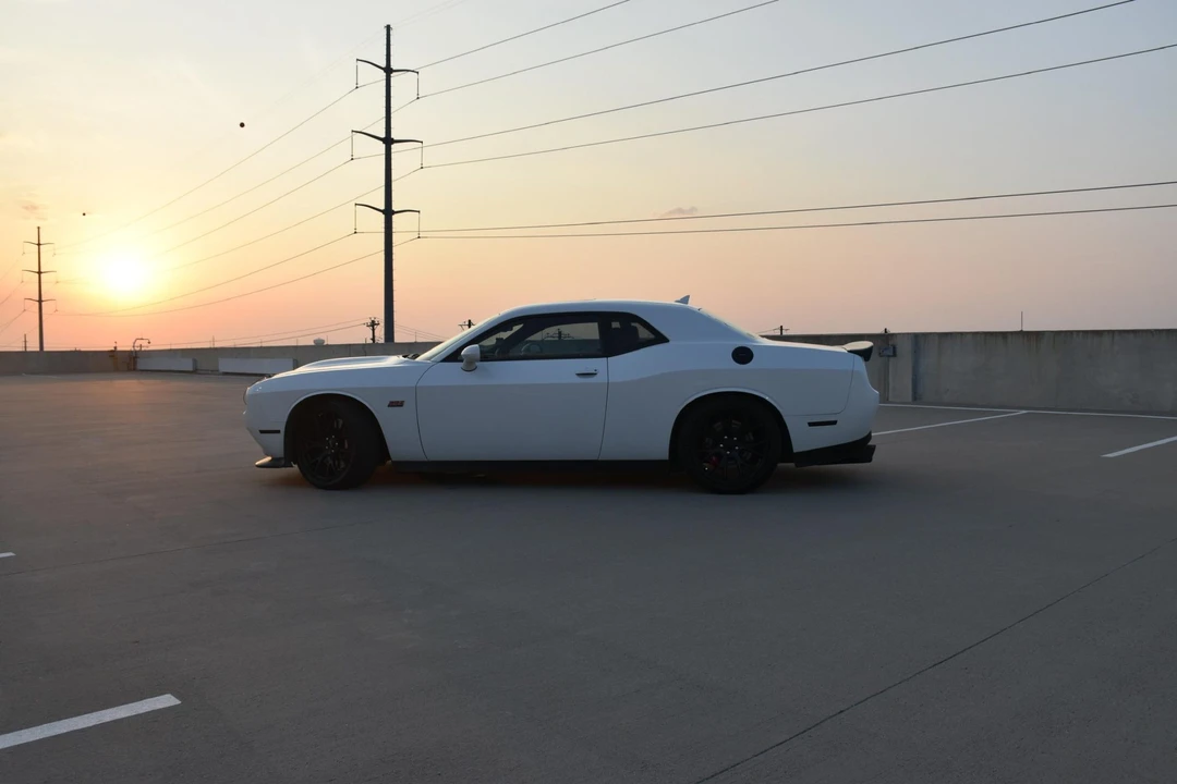 2015 Dodge Challenger SRT8 & 392 3rd Gen - Image 9 of 31