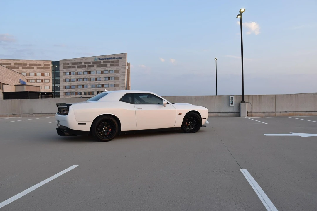 2015 Dodge Challenger SRT8 & 392 3rd Gen - Image 16 of 31