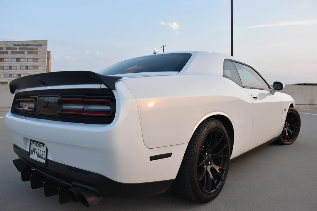2015 Dodge Challenger SRT8 & 392 3rd Gen - Image 26 of 31