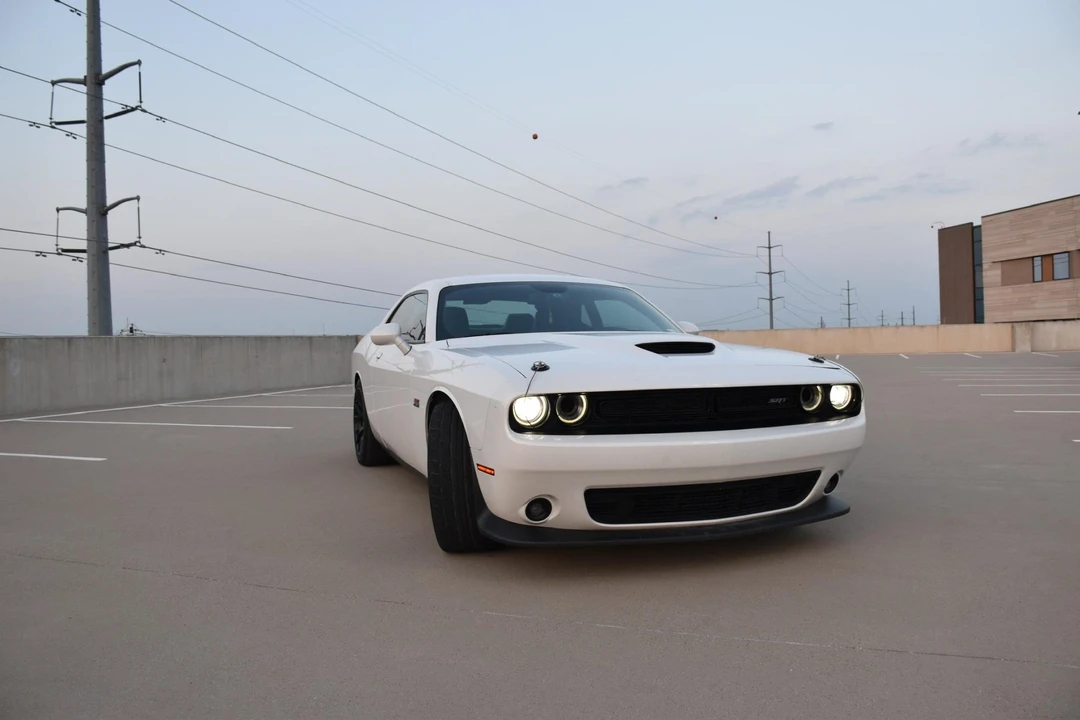 2015 Dodge Challenger SRT8 & 392 3rd Gen - Image 19 of 31