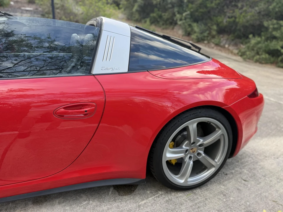 2015 Porsche 991 Carrera 4S - Image 28 of 31