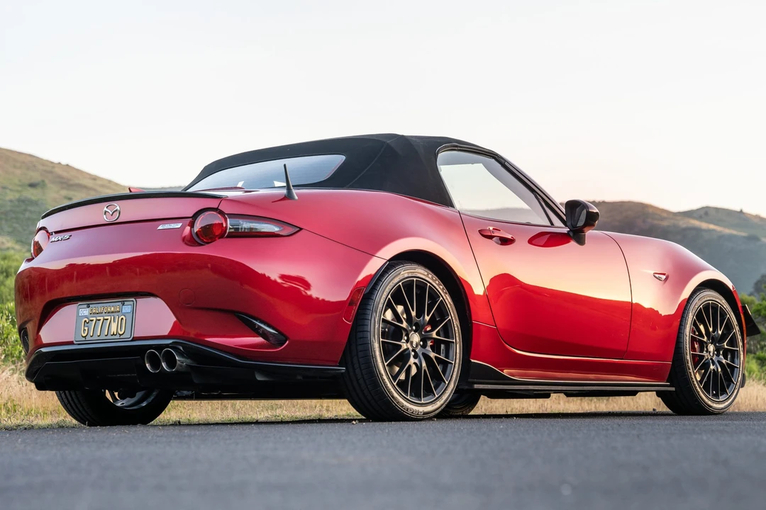 2016 Mazda ND MX-5 Miata - Image 13 of 31