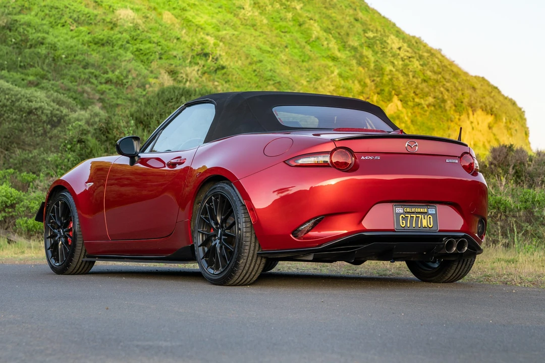 2016 Mazda ND MX-5 Miata - Image 15 of 31