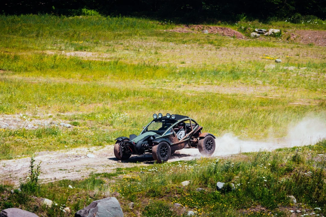 2017 Ariel - Image 17 of 31