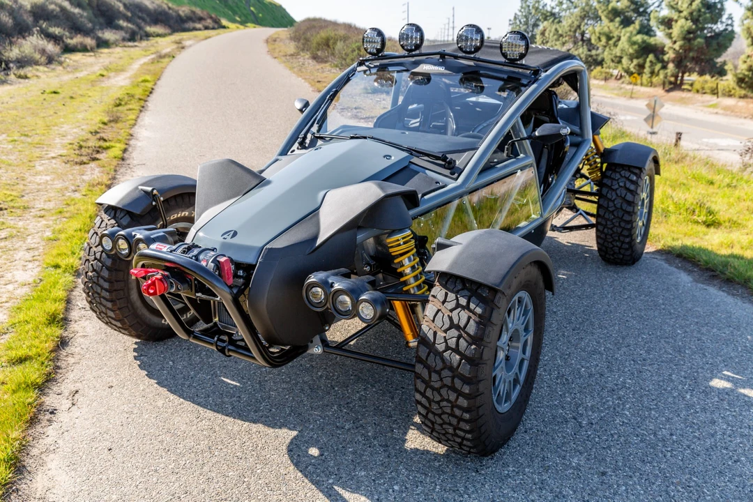 2017 Ariel - Image 4 of 31