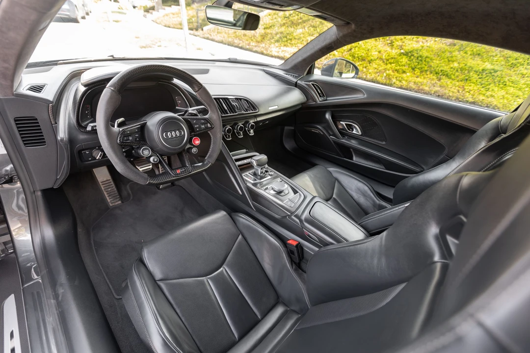2017 Audi 4S R8 - Image 31 of 31