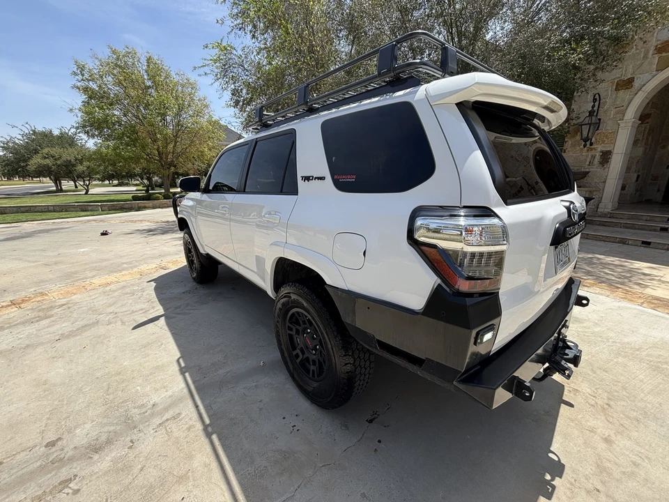 2017 Toyota 4Runner 5th Gen - Image 11 of 31
