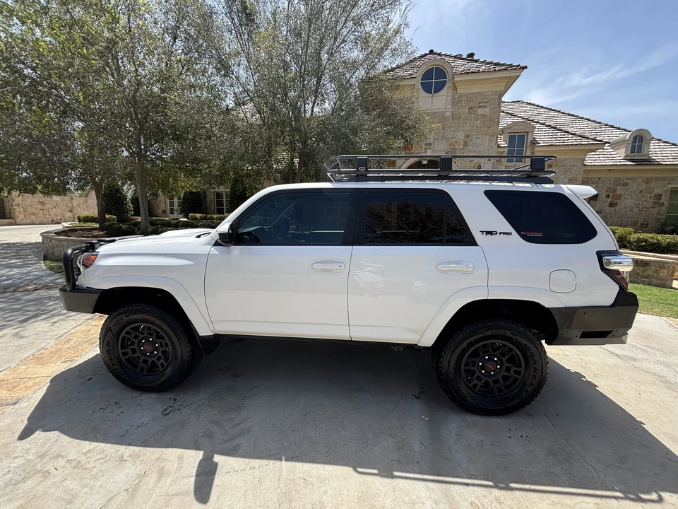 2017 Toyota 4Runner 5th Gen - Image 13 of 31