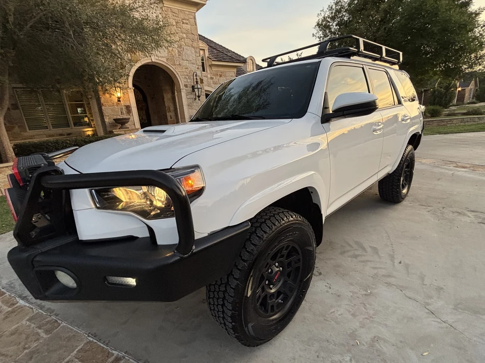 2017 Toyota 4Runner 5th Gen - Image 15 of 31
