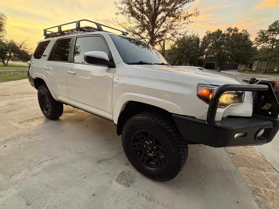 2017 Toyota 4Runner 5th Gen - Image 21 of 31