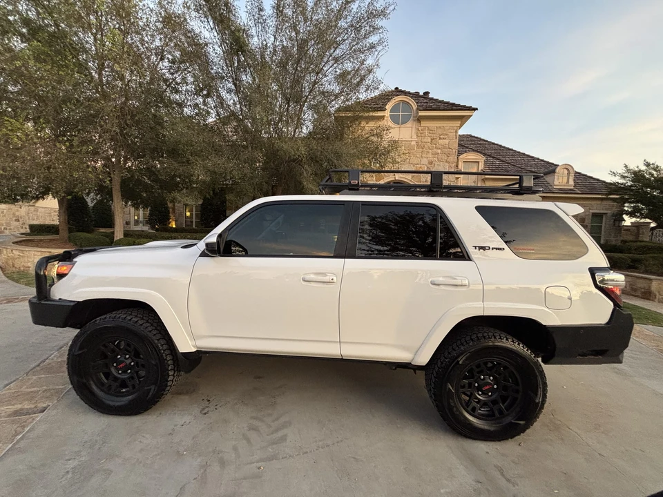 2017 Toyota 4Runner 5th Gen - Image 28 of 31