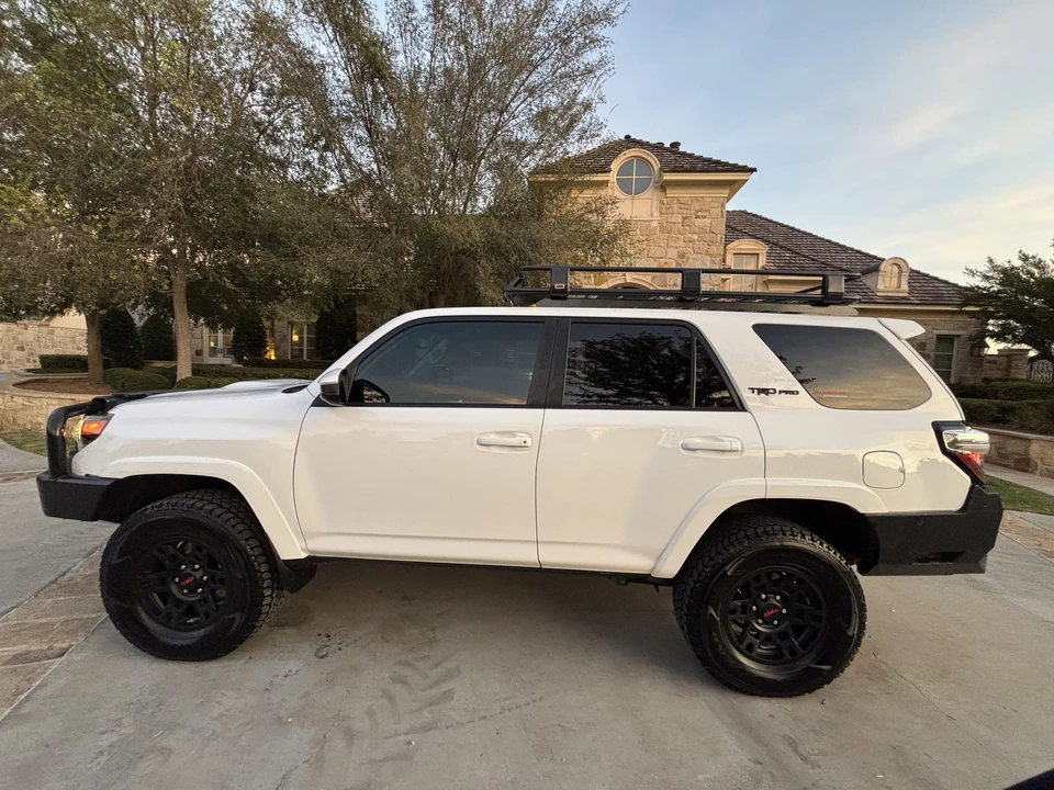 2017 Toyota 4Runner 5th Gen - Image 27 of 31