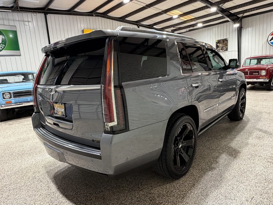 2018 Cadillac Escalade 4th Gen - Image 15 of 31