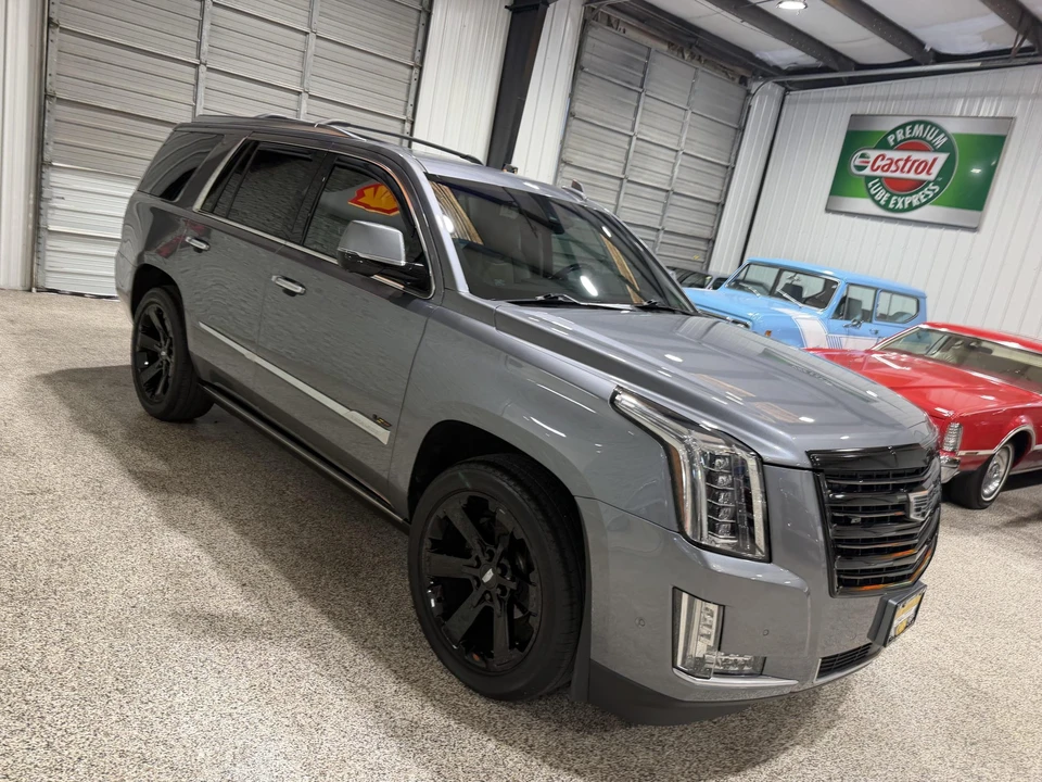 2018 Cadillac Escalade 4th Gen - Image 21 of 31