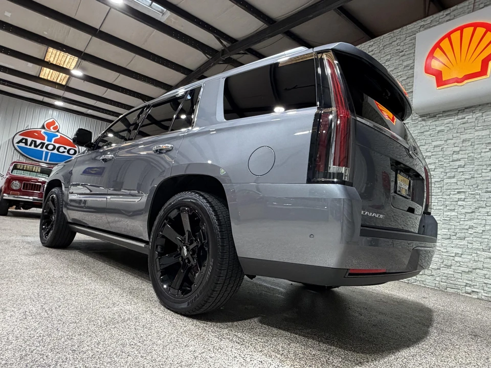 2018 Cadillac Escalade 4th Gen - Image 9 of 31