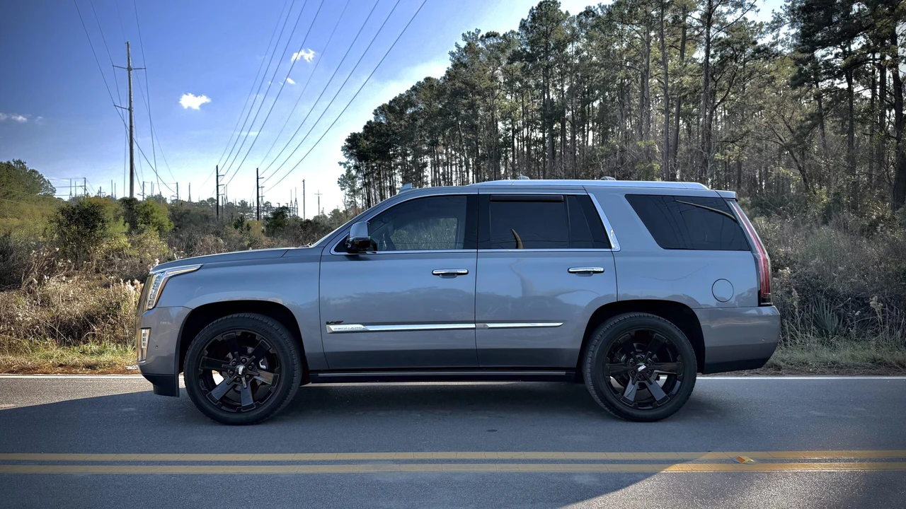 2018 Cadillac Escalade 4th Gen - Image 20 of 31