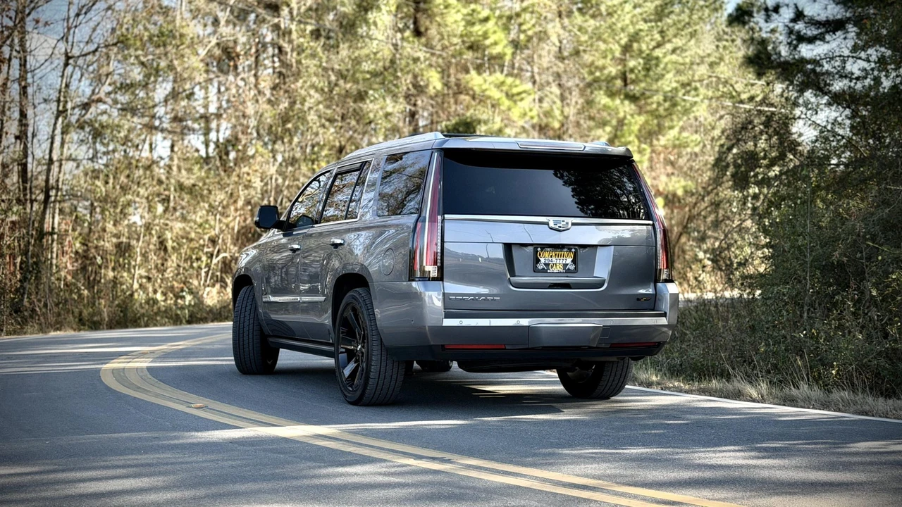 2018 Cadillac Escalade 4th Gen - Image 16 of 31