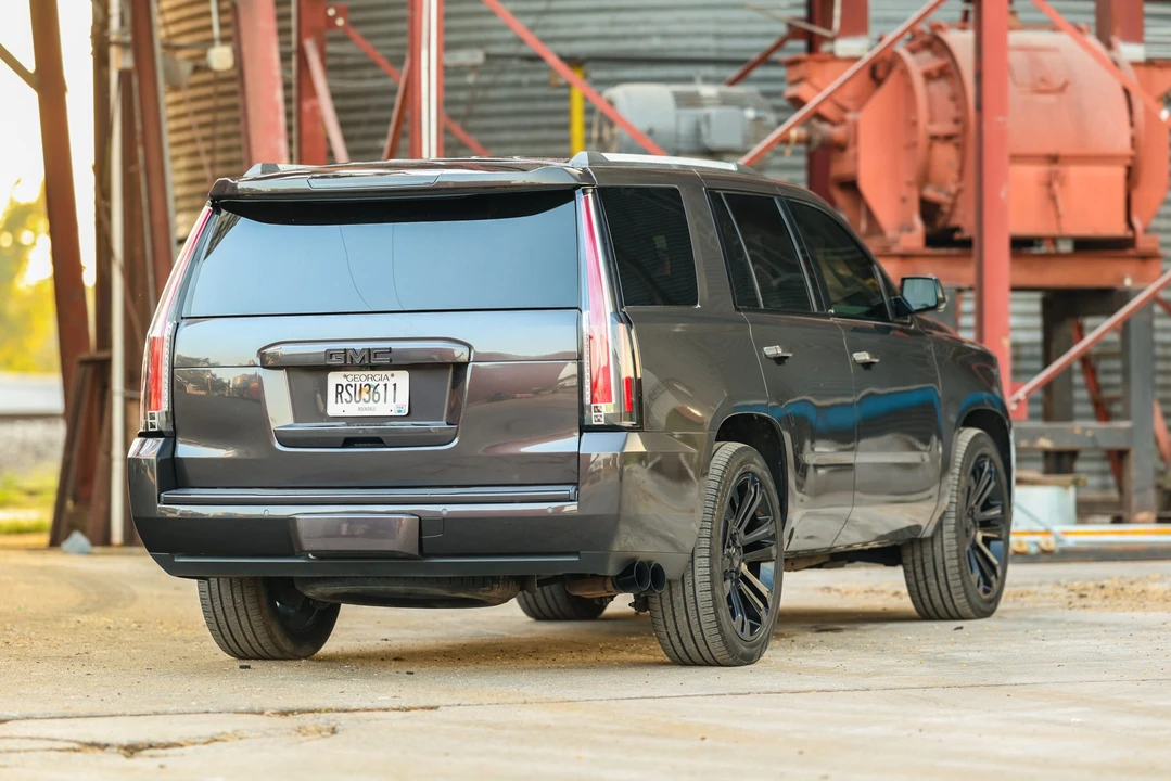 2018 GMC Yukon 4th Gen - Image 25 of 31
